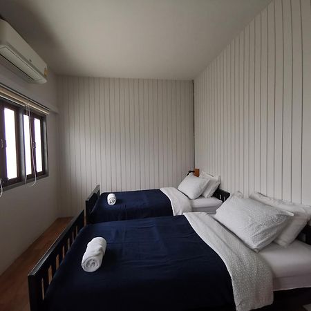 Liaw Base House Pansiyon Bangkok Dış mekan fotoğraf