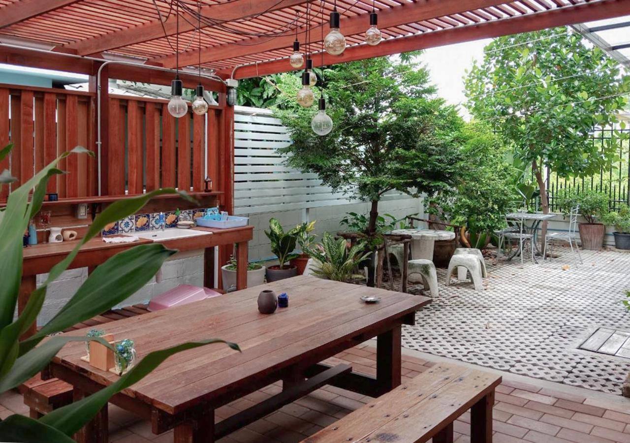 Liaw Base House Pansiyon Bangkok Dış mekan fotoğraf