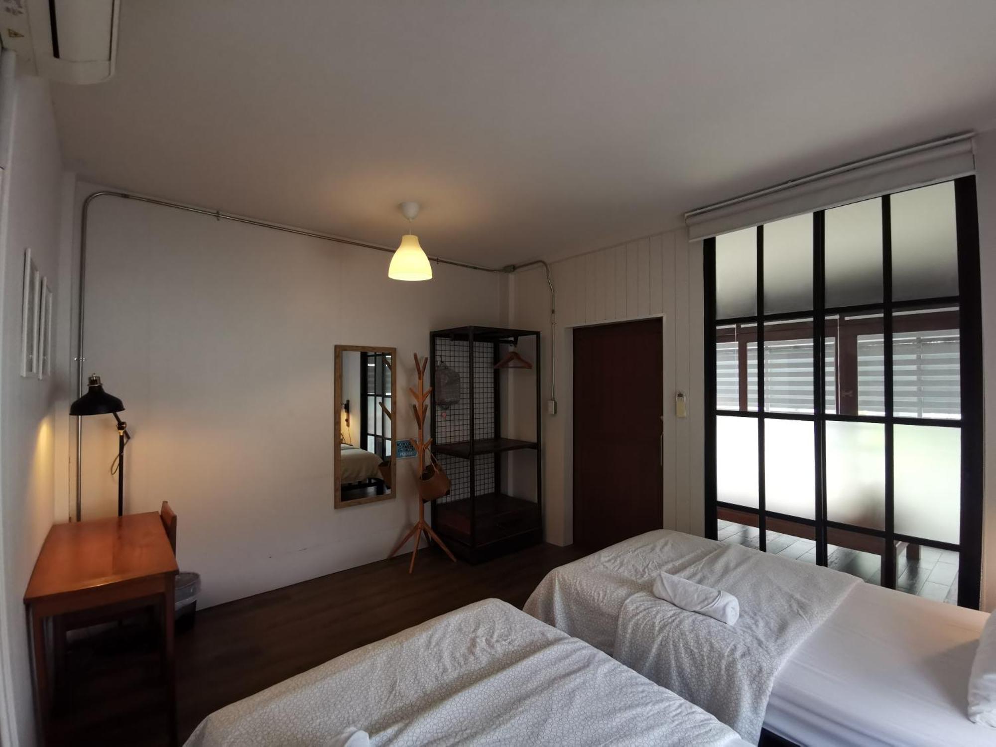 Liaw Base House Pansiyon Bangkok Dış mekan fotoğraf